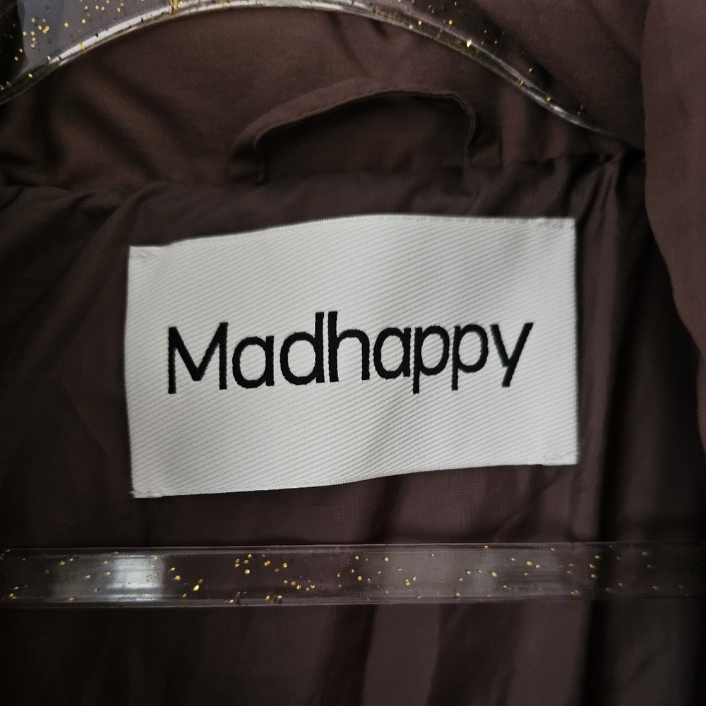 Madhappy Women's Cropped Cozy Puffer Jacket - Picture 7 of 7